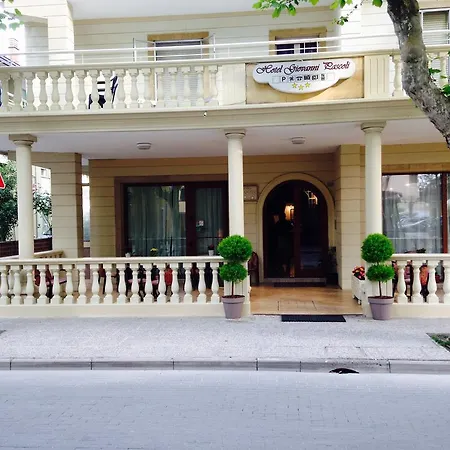 Hotel Giovanni Pascoli 3*