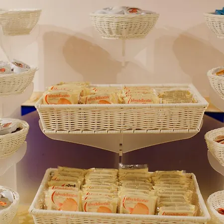 Giovanni Pascoli Hotel 3*