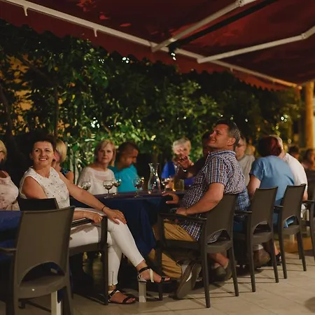 Giovanni Pascoli Hotel