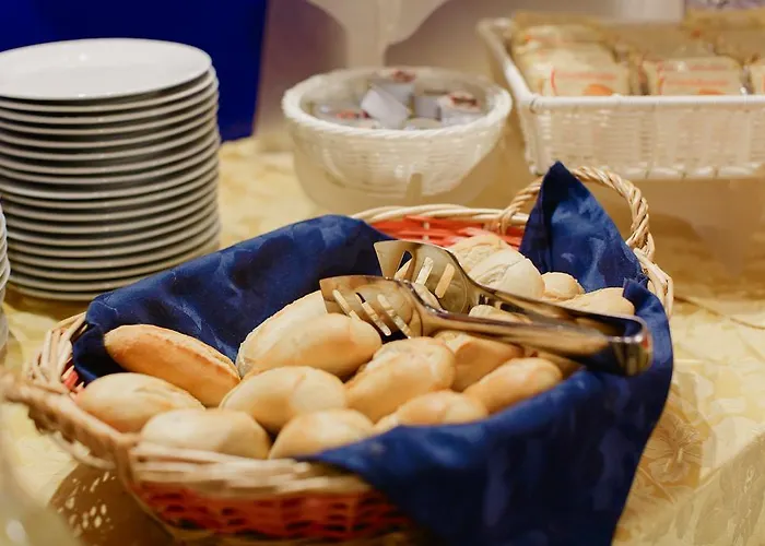 Giovanni Pascoli Hotel 3*