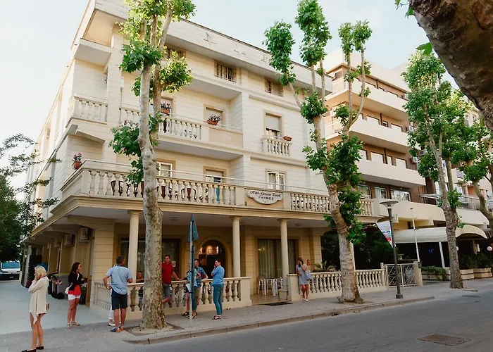 Hotel Giovanni Pascoli 3*